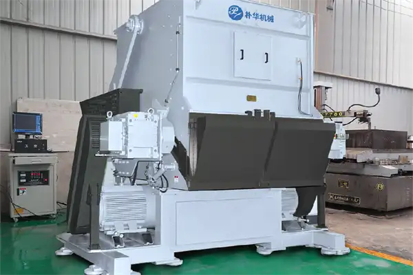Single shaft fine crusher